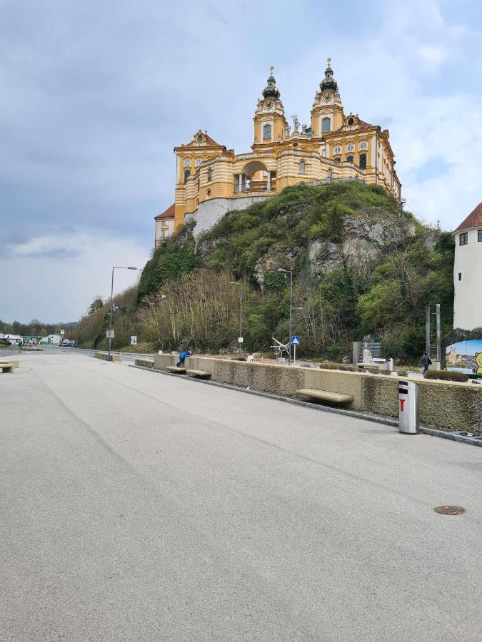 Schon Wohnen Beim Stift Melk Apartment Exterior photo